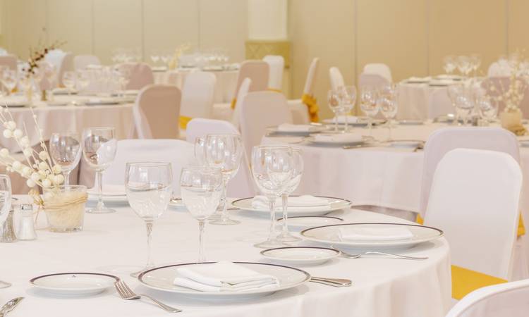 DESPACHO I + II Hotel Ilunion Alcora Sevilla Sevilla DESPACHO I + II Hotel Ilunion Alcora Sevilla Sevilla